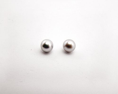 Perla esférica gris plata 6.5mm.