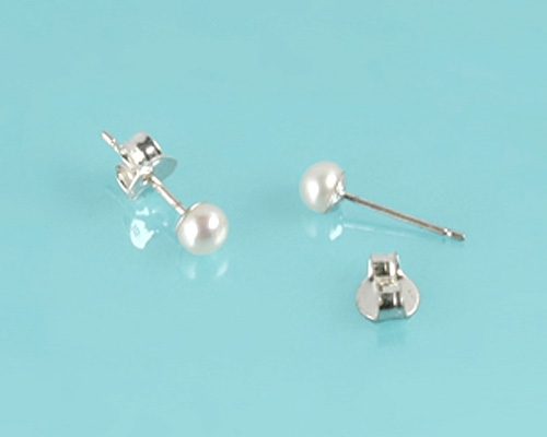 Pendientes en Perla AAA blanca 4mm. con plata 925ml.