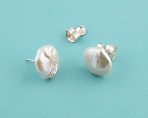 Pendientes de Perla AAA disco irregular 15mm. aprox. En plata 925ml.