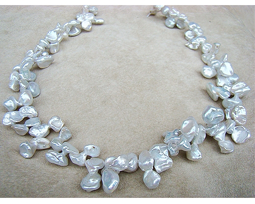 Collar de perla barroca blanca