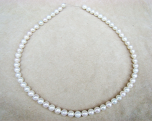 Collar de perla semi esférica blanca