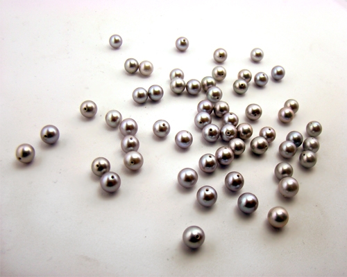 Perla esférica gris plata 7,5mm.