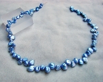 Collar de perlas Keshi zig-zag celeste