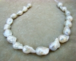 Collar de perla Barroca blanca