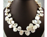 Collar de perla Keshi zig-zag blanca