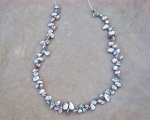 Collar de perlas Keshi zig-zag gris plata