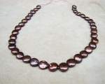 Collar de perlas Coin. Chocolate