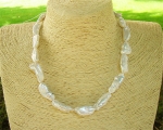 Collar de perla barroca alargada blanca