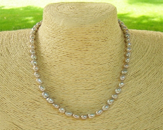 Collar de perla patata gris plata