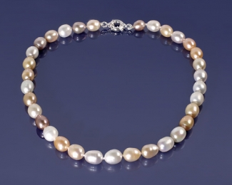 Collar de Perla oval multicolor con Reasón en Oro blanco de 12mm.
