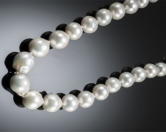 Collar de perla barroca-esférica blanca