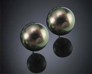 Perlas Tahití esféricas 14mm. Pendientes en oro 18 ktes